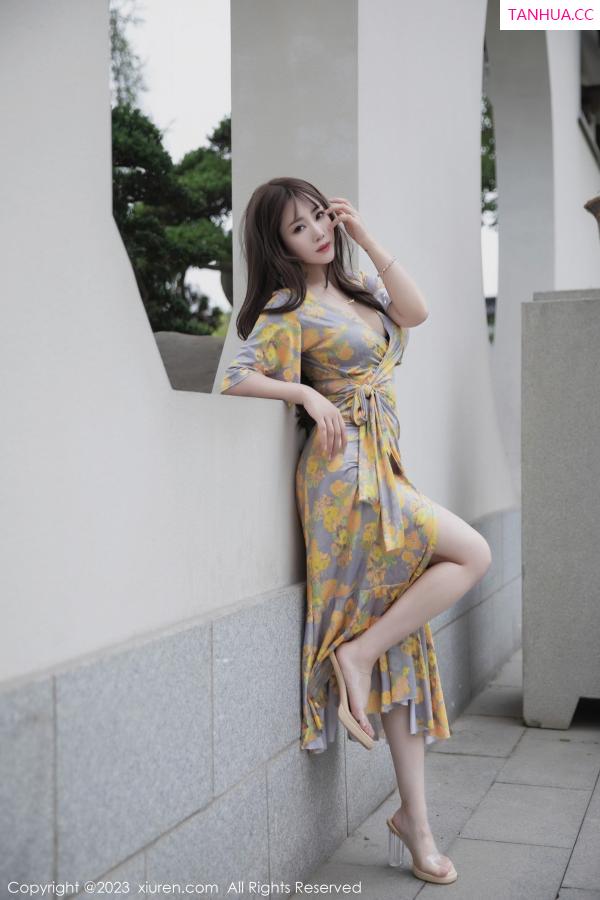   [XiuRen]高清写真图 2023.06.20 No.6949 严利娅Yuliya 长裙美腿第31张图片